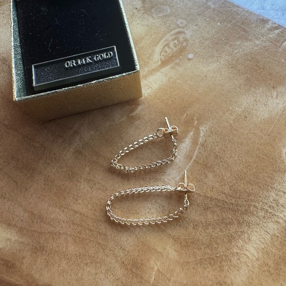 14K Gold Chain Earrings | New in Box | Unworn | Unique Chain Earring Design - Picture 1 of 5